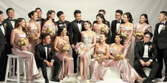 Foto Enzy Storia, Jessica Mila, Furry Citra Giliran Bridesmaid Buat Satu Sama Lain