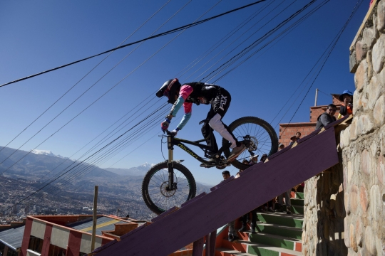 Ekstremnya Jalur Challenge Downhill di La Paz, Bisa Picu Vertigo