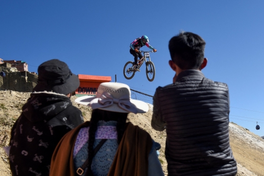 Ekstremnya Jalur Challenge Downhill di La Paz, Bisa Picu Vertigo