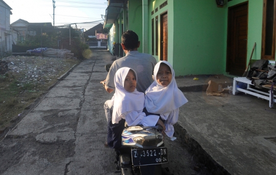 Potret Semangat Anak Kembar Siam di Garut Bercita-cita Ingin Jadi Dokter