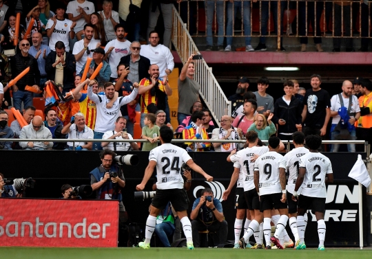 Momen Valencia Paksa Real Madrid Menyerah di Mestalla