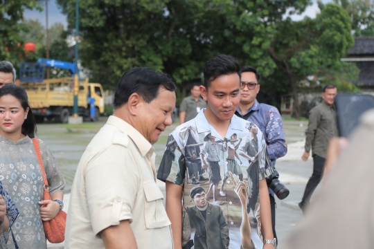 Foto-Foto Gibran dan Prabowo, dari Meja Makan Sampai Bertemu Relawan