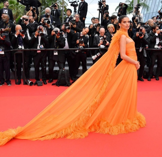 10 Supermodel Tampil Anggun di Karpet Merah Festival Film Cannes 2023