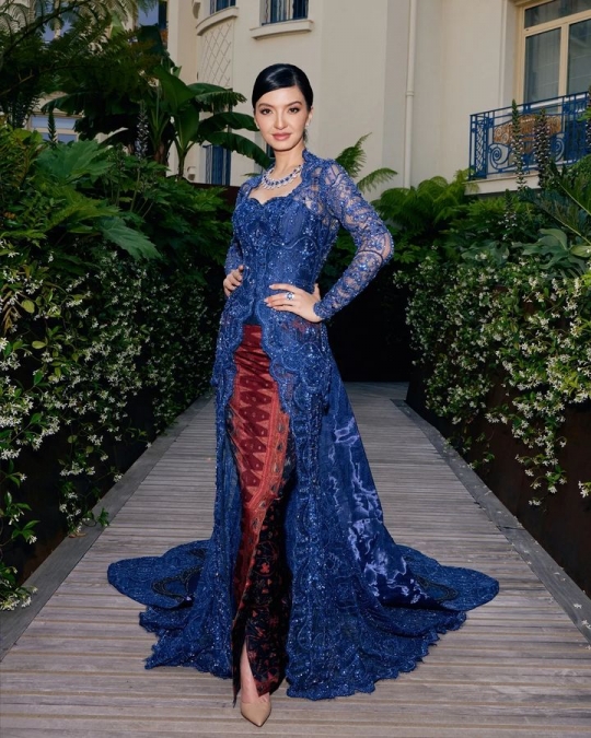 Foto : Tampil Pakai Kebaya, Ini Potret Raline Shah Hadir Di Ajang ...