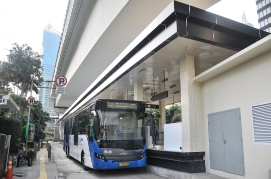 Wajah Baru Halte Transjakarta Dukuh Atas 2