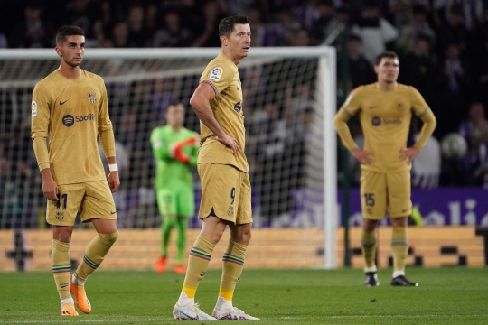 Wajah Lesu Pemain Barcelona usai Dibantai Real Valladolid 3-1