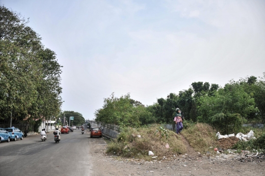 Potret Proyek Jalan Layang Non Tol Pluit 8 Tahun Terbengkalai Dihuni PMKS