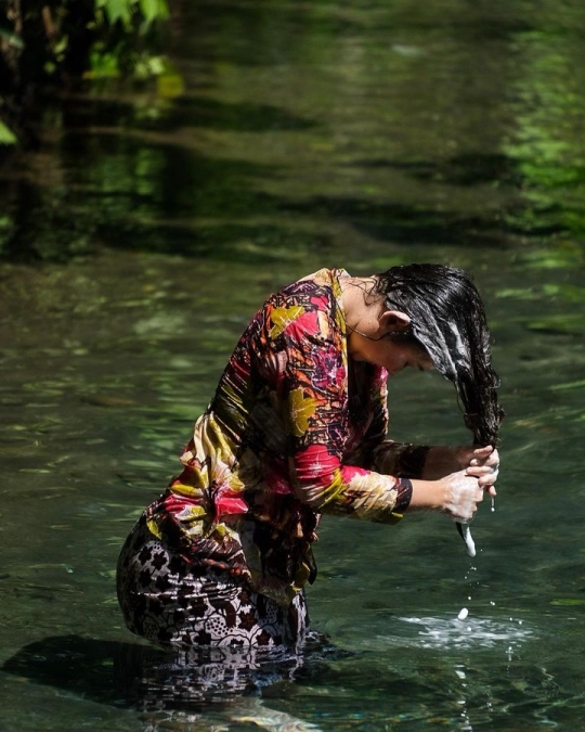 Pesona Nafa Urbach Keramas di Sungai, ini Potretnya Sama Beningnya Sama Air