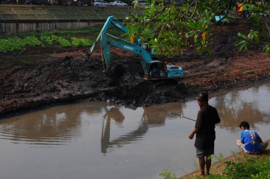 Melihat Kondisi Terkini Proyek Sodetan Ciliwung-Kanal Banjir Timur