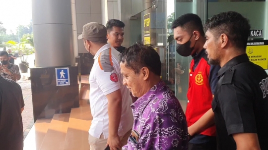 Potret Mario Dandy resmi menjadi tahanan Kejaksaan Negeri Jakarta Selatan. Kini, ia tinggal menunggu jadwal persidangan.