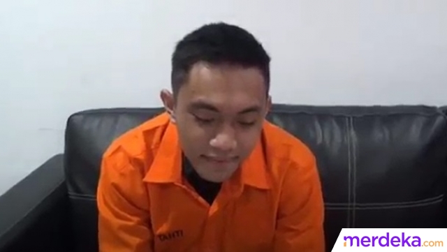 Tidak lagi berkepala tegak, kini Mario Dandy kerap menundukkan kepalanya saat bertemu awak media.