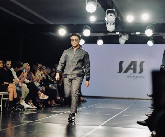 Potret Perdana Thariq Halilintar Jadi Model Catwalk, Netizen Sebut Makin Meresahkan