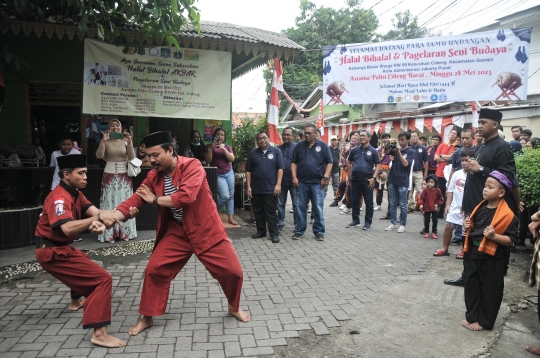 Kemeriahan Halalbihalal dan Pentas Seni Budaya di Asrama Polisi Cideng Barat