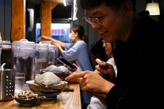 Mencicipi Ramen dengan Topping Isopoda Raksasa di Taiwan