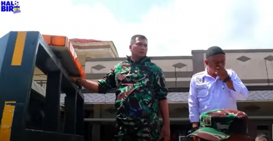 Potret Gagah Mayjen TNI Kunto Arief Berangkat Salat Jumat Naik Truk Towing