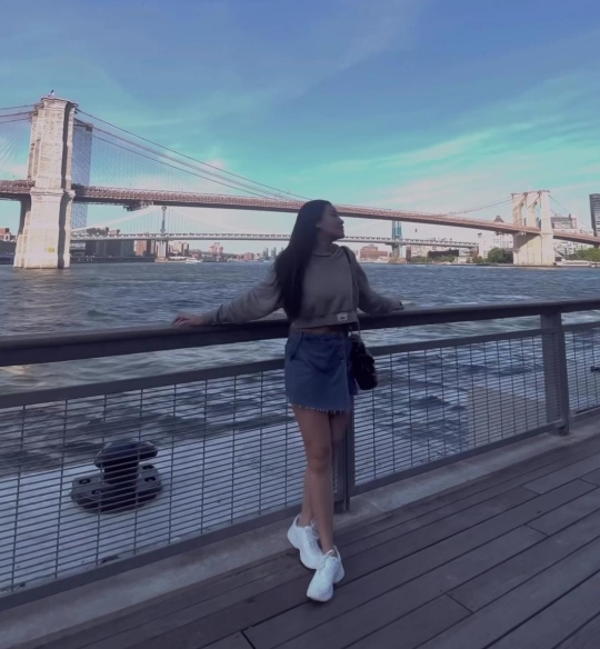 Pesona Aaliyah Massaid di New York Curi Perhatian, Cantik Anggun saat Berkebaya