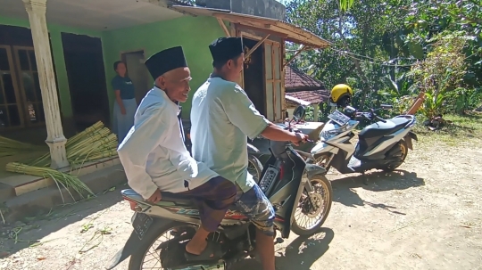 Potret Mbah Kaib, Jemaah Haji Berusia Satu Abad Asal Malang