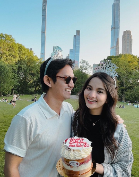 Kejutan Romantis Sabrina Anggraini di Momen Ultah Belva Devara ke-33, Sweet Banget!