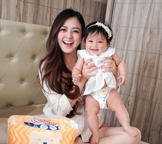 Cantik & Menggemaskan Kayak Boneka, 6 Potret Baby Faleia Anak Bungsu Franda & Samuel