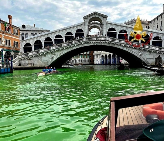 Misteri Perairan di Venesia Menghijau Akhirnya Terpecahkan, Ini Penyebabnya