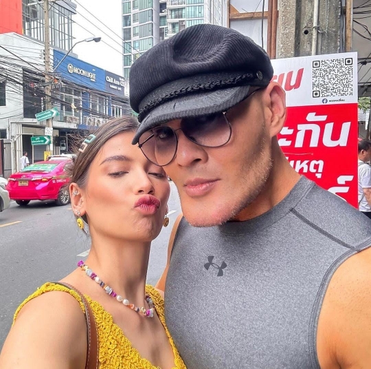 6 Foto Terbaru Deddy Corbuzier, Dagunya Nampak Berbeda & Ramai Dikomentari