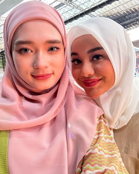 Sama-sama Cantik, ini Potret Kebersamaan Inara Rusli dan Aurel Hermansyah