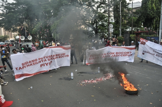 Massa Protes Kebocoran Putusan MK Terkait Sistem Pemilu Tertutup