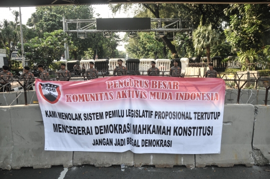 Massa Protes Kebocoran Putusan MK Terkait Sistem Pemilu Tertutup