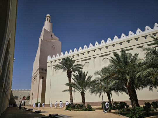 Potret Megah Masjid Bir Ali, Tempat Miqat Jemaah Haji dari Madinah