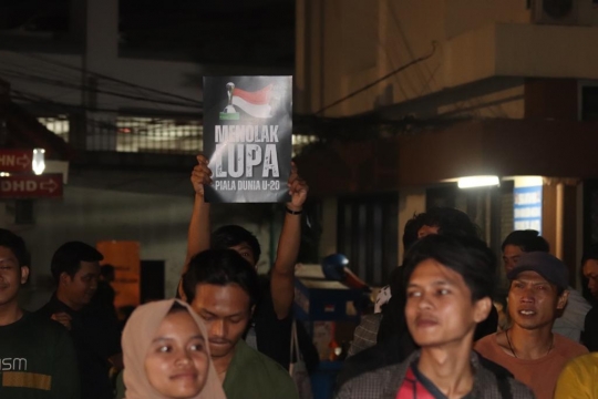 Ratusan Suporter Antusias Nonton Bareng "Menolak Lupa" Piala Dunia U-20