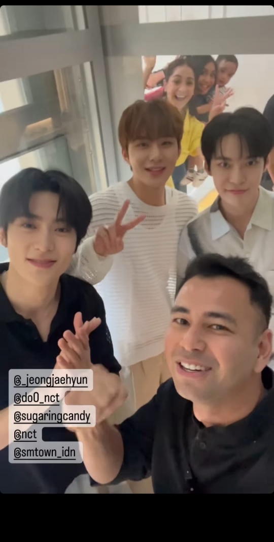 Deretan Foto Personel NCT DoJaeJung saat Berkunjung ke Rumah Raffi Ahmad, Bikin Heboh