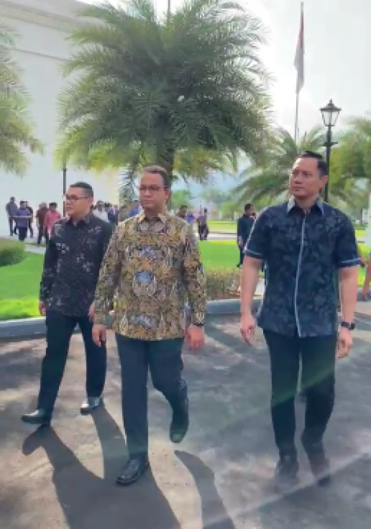 Momen Akrab Anies-AHY Dapat Wejangan dari SBY di Pacitan