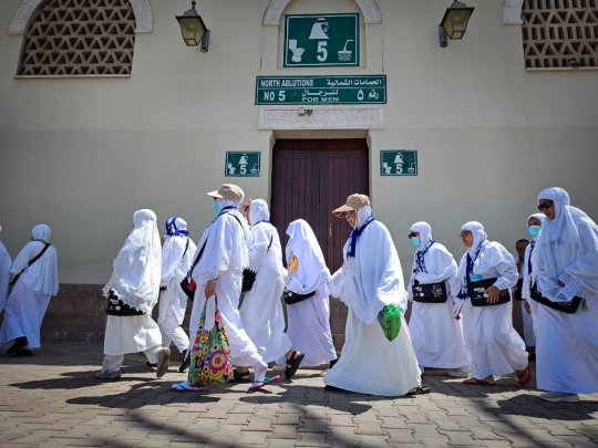 Sebelum ke Makkah, Jemaah Haji Indonesia Miqat di Bir Ali