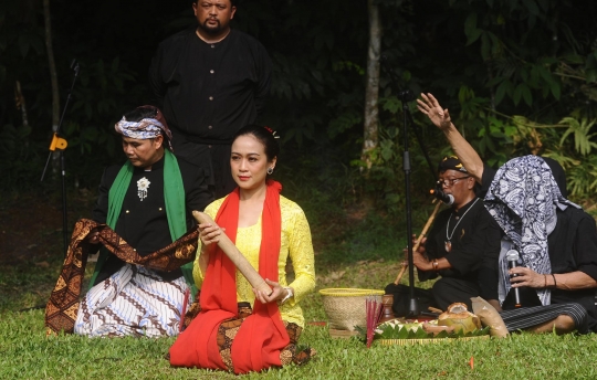 Peringati Hari Lingkungan Hidup, Aktivis dan Akademisi UI Gelar Sedekah Hutan