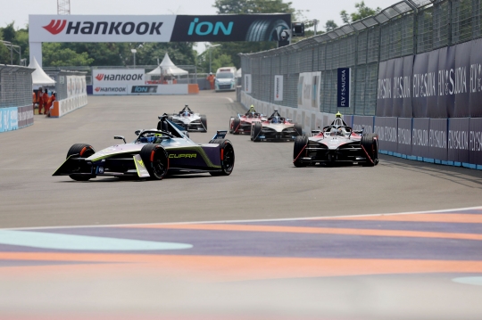 Kualifikasi Formula E Jakarta: Max Gunther Tercepat dan Rebut Posisi Start Pertama