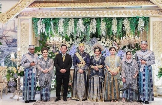 Potret Pernikahan Anak Jenderal Polri dengan Adat Bugis, Tamunya Tak Sembarangan