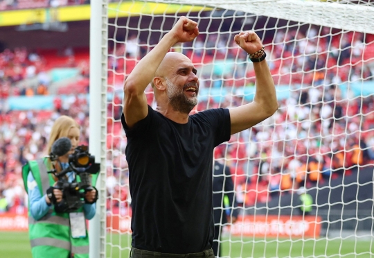 Haru Pep Guardiola Rayakan Kemenangan Manchester City Juara FA