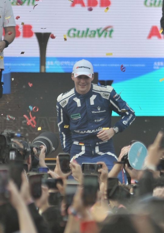 Aksi Maximilian Gunther Juarai Seri 11 Formula E di Jakarta