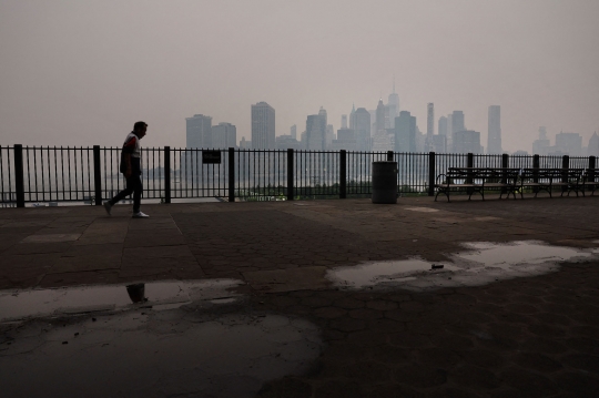 Ketika Kabut Asap Kebakaran Hutan Selimuti New York, Ini Penampakannya