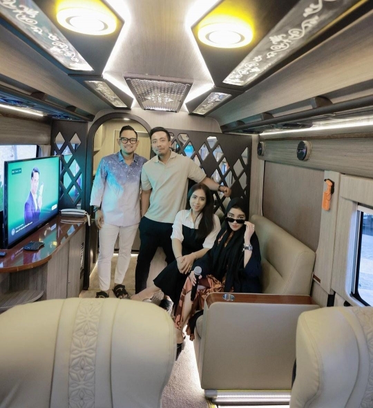 Fantastis, Maharani Kemala Dapat Hadiah Bus Mewah dari Crazy Rich Malang