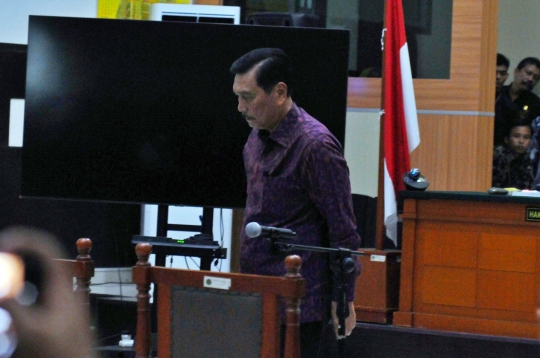 Momen Panas Saat Luhut Pandjaitan Bersaksi di Sidang Haris dan Fatia