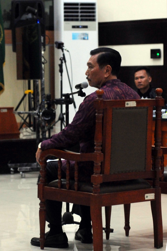 Momen Panas Saat Luhut Pandjaitan Bersaksi di Sidang Haris dan Fatia