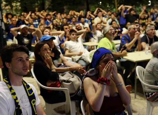 Tangis Suporter Inter Milan Nobar Final Liga Champions