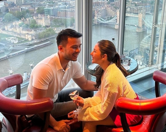 Romantis Abis! Potret Jessica Mila Bulan Madu di London, Kecantikannya Bikin Salfok