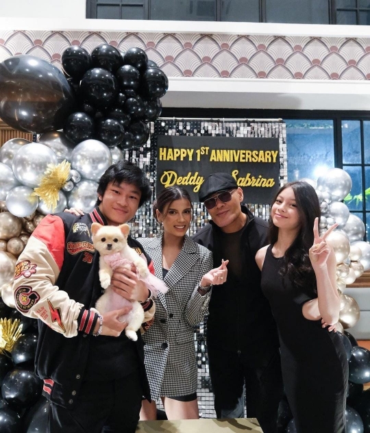 Potret Wedding Anniversary Pertama Sabrina & Deddy Corbuzier, Disebut Pasangan Gemas