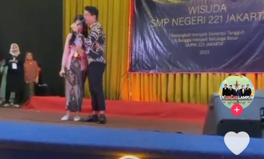 Kirana Putri Andika Kangen Band jadi Gadis Cantik, Momen Nyanyi Bareng saat Wisuda