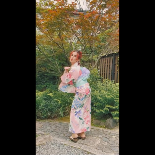 6 Potret Tasya Farasya Kenakan Kimono saat Liburan di Jepang, Cantik Banget!