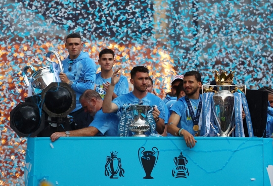 Parade Kemenangan Treble Winners, Pasukan Guardiola Bikin Kota Manchester Membiru