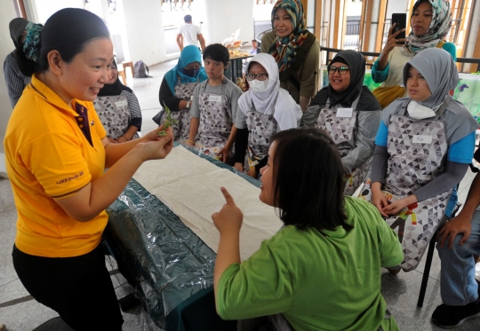 Semangat Kreativitas Anak Berkebutuhan Khusus Ikuti Pelatihan Ecoprint