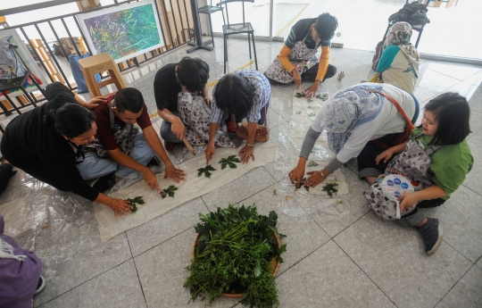 Semangat Kreativitas Anak Berkebutuhan Khusus Ikuti Pelatihan Ecoprint